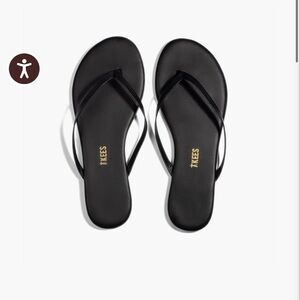 TKEES Black Minimalist Sandals
